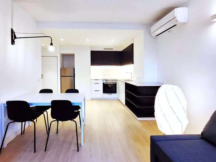 Moderno Apartamento En Terrassa Centro 0*,  Spain