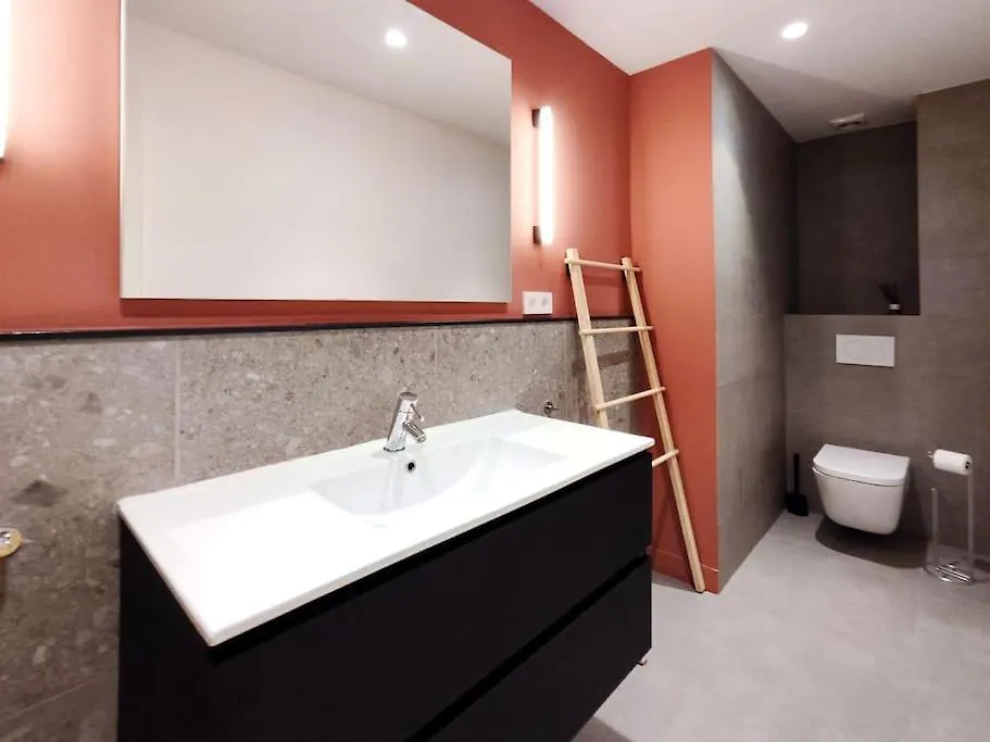 Moderno Apartamento En Terrassa Centro Apartment